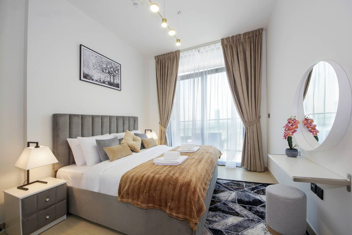 Search and Stay Destinations. Vacation Rentals in Jumeirah Village, Dubai - United Arab Emirates